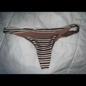 Acacia Palvis Bottoms. Size Medium.